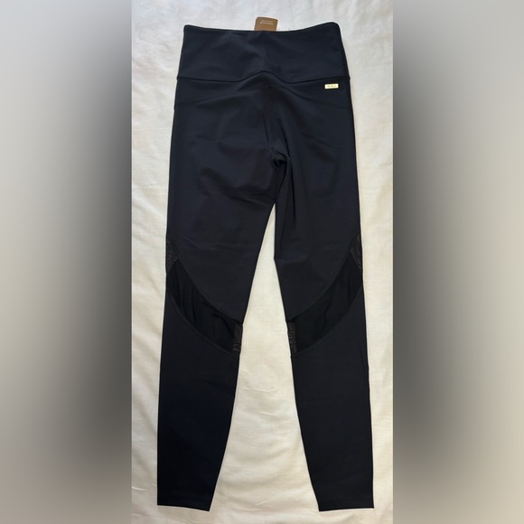 Alala Black Leggings SMALL NWT - Picture 4 of 15